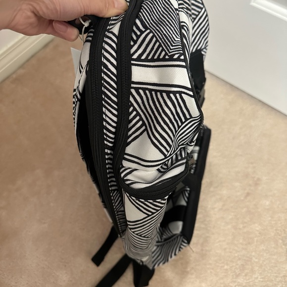 SOLD - Adidas Original Campus Backpack NEW - Picture 4 of 7